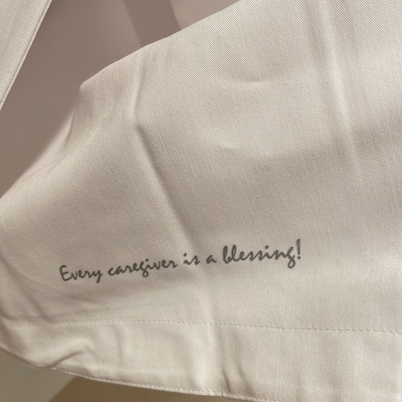 - The white coat The Modernist lab coat scrub top. Size XL. New without ta… - Picture 8 of 10